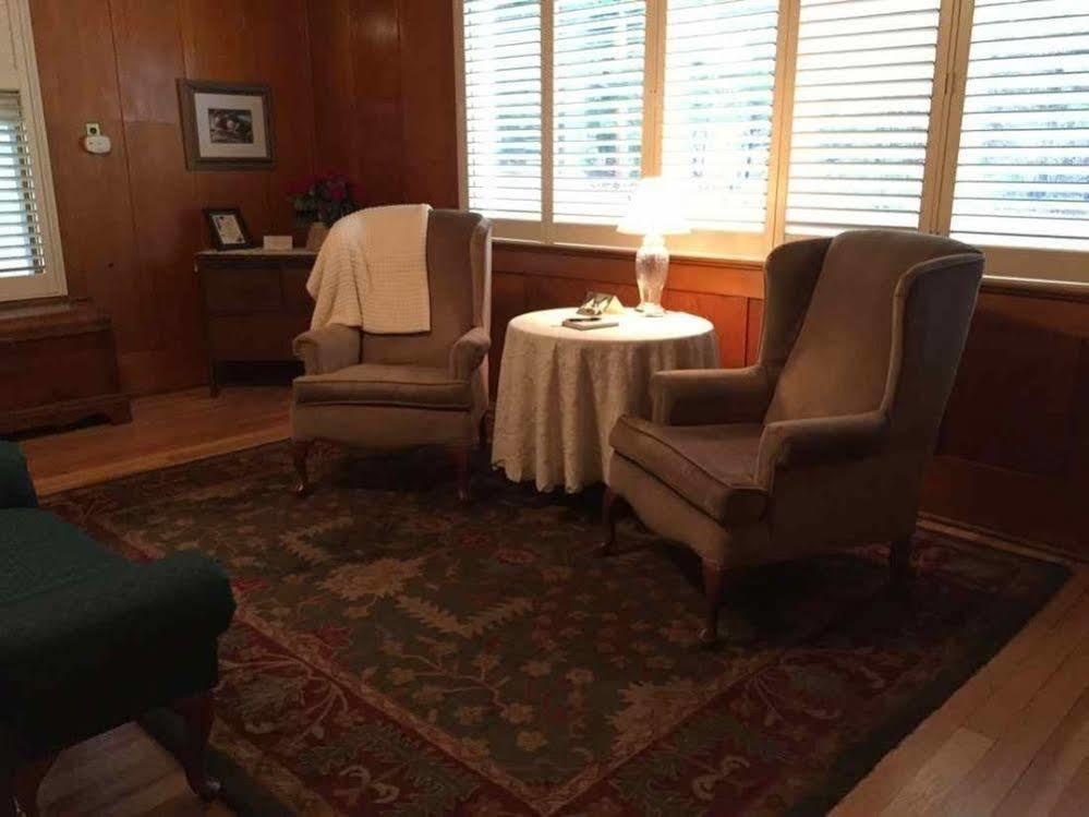 River Bed & Breakfast McCloud