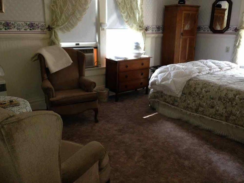 River Bed & Breakfast 3*